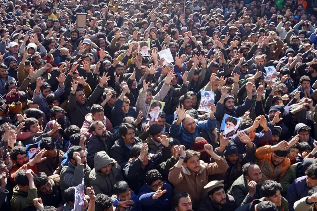 تجمع شیعیان معترض طرفدار حکومت ایران در سکردو پاکستان