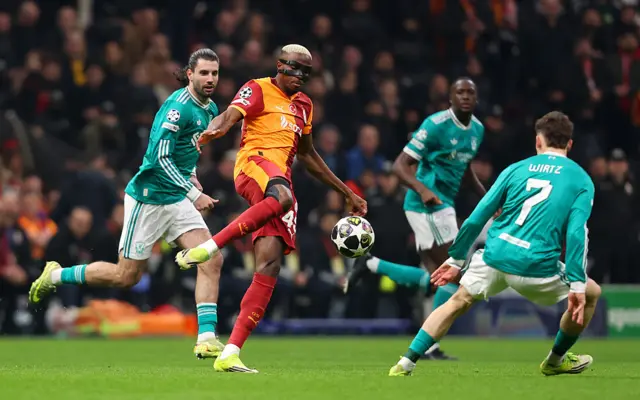 Galataasaraay vs Liverpuul