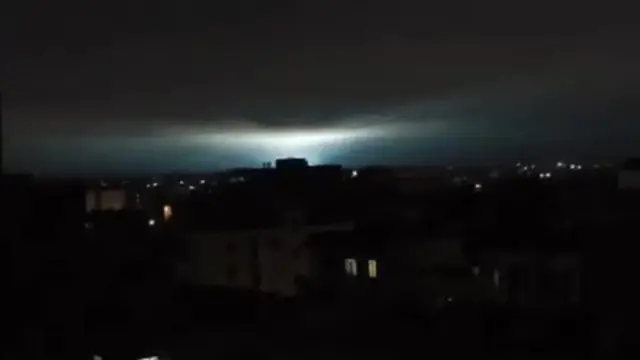 مشاهده نور آبی پس از انفجار در آسمان کرج