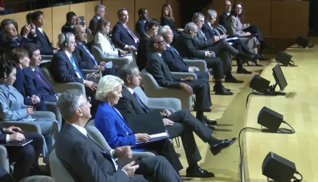 Perezida Paul Kagame mu bategetsi bitabiriye iyo nama irimo kubera hafi ya Paris mu Bufaransa