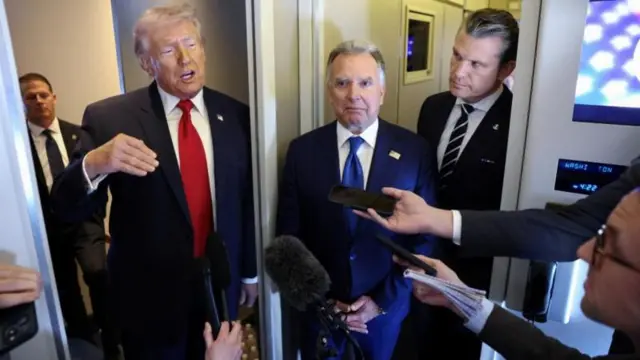 Tiraamp, Istiiv Witkof fi Piit Hegseth