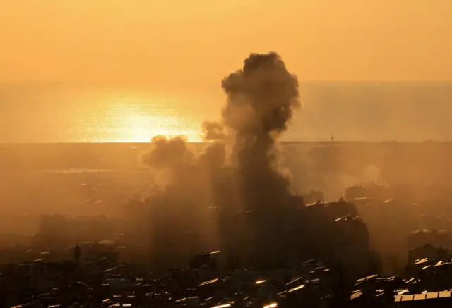 آثار القصف الإسرائيلى على الضاحية الجنوبية ببيروت