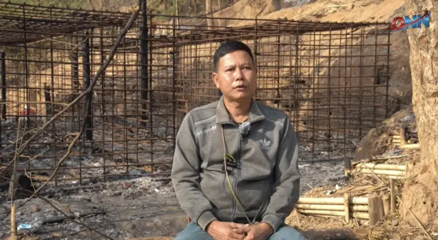 စစ်သုံ့ပန်းဖြစ်သူ အနောက်ပိုင်းတိုင်းစစ်ဌာနချုပ်၊ ဒုတိုင်းမှူး ဗိုလ်မှူးချုပ် သောင်းထွန်း ရခိုင်အခြေစိုက်သတင်းဌာနတွေကို ဖြေကြားနေစဉ်