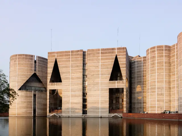 জাতীয় সংসদ ভবন