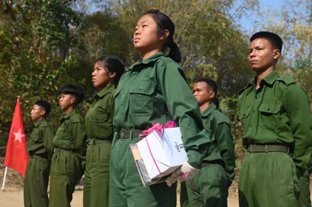 SRA ရဲ့ ပထမဆုံး စစ်သင်ဆင်းပွဲ