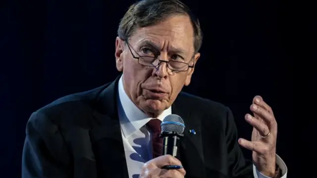 Đại tướng David Petraeus, cựu Giám đốc CIA và cựu Tư lệnh Bộ Chỉ huy Trung tâm Hoa Kỳ