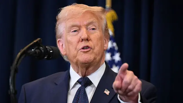 Onyeisiala mba Amerịka bụ Donald Trump