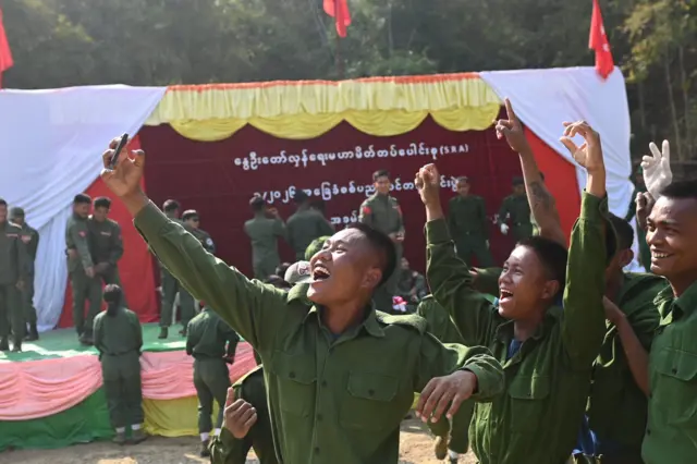 SRA သင်တန်းဆင်းပွဲ