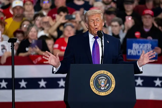 Ông Donald Trump