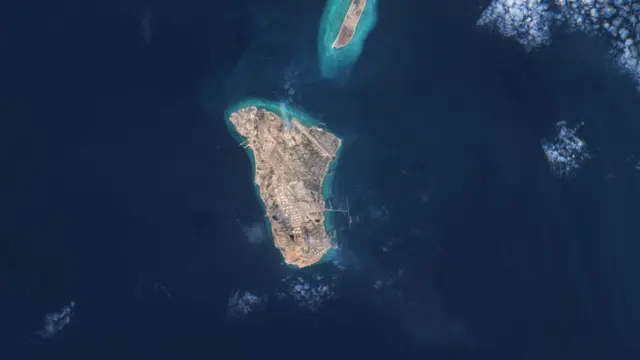 صورة جوية لجزيرة خرج الإيرانية.
