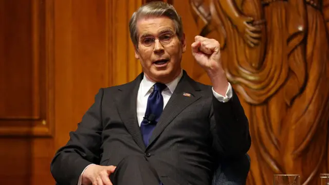 अमेरिकी वित्त मंत्री स्कॉट बेसेंट ने रूसी तेल ख़रीदने की नई शर्तें रखी हैं