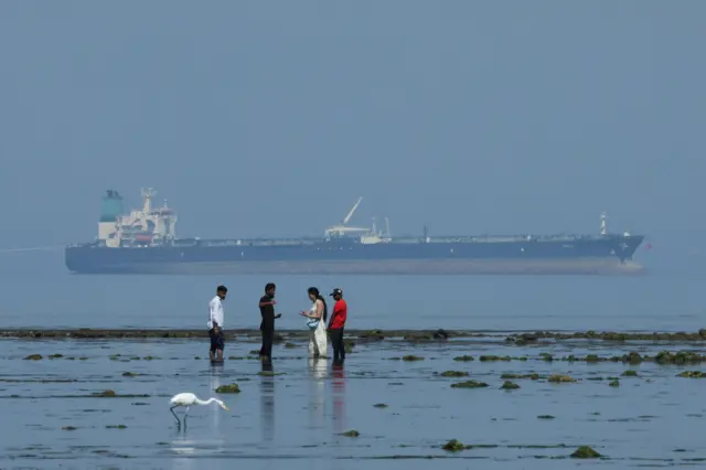 نفتکش «دزرت کایت» حامل نفت روسیه در سواحل گجرات هند