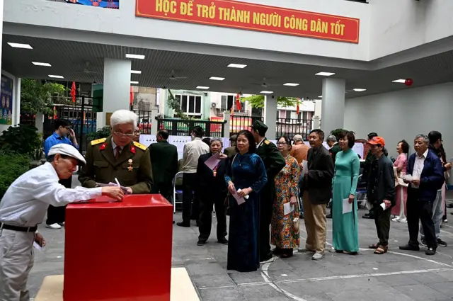 Một điểm bỏ phiếu ở Hà Nội