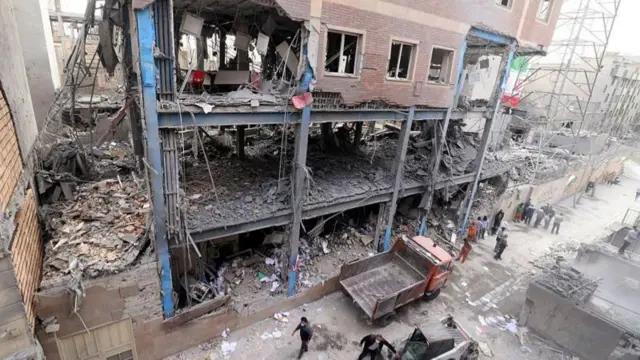 ساختمان‌های بمباران شده در تهران