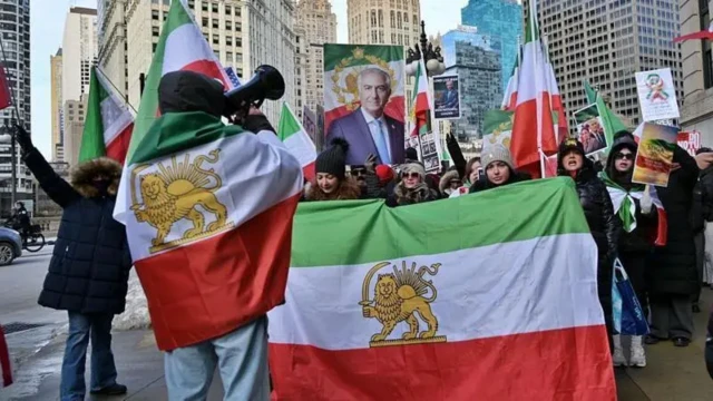 İranlı muhaliflerin ABD'nin Şikago şehrinde düzenledikleri miting. 7 Şubat 2025.