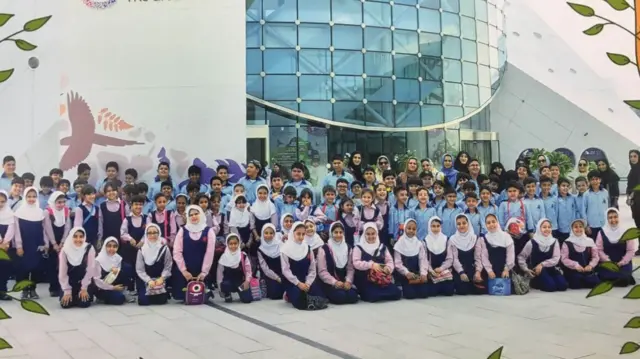 مدرسه الادب در دبی