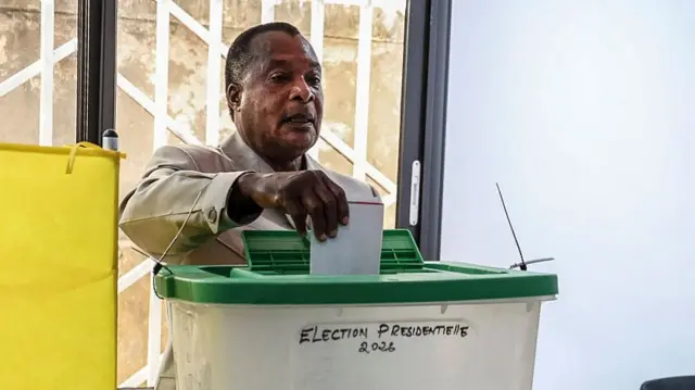 Perezida Nguesso arimo gutora ku cyumweru i Brazaville