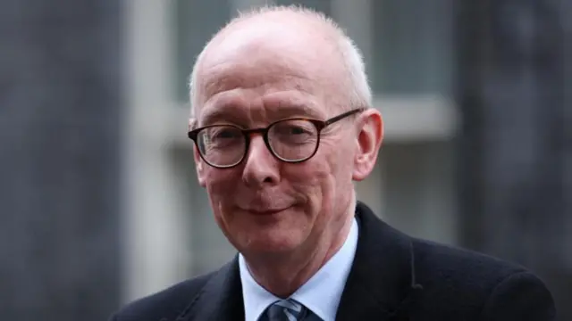 Ministirri Hojii fi Sooramaa UK Paat Maak Faaden