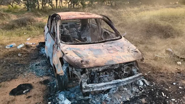 நெல்லையில் கார் தீப்பற்றி எரிந்ததில் 4 பேர் உயிரிழப்பு