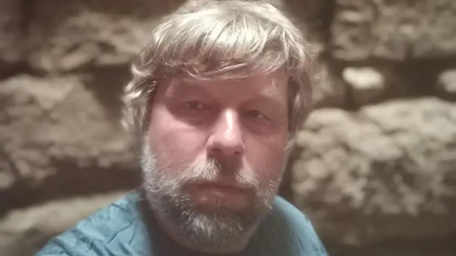 Селфи Бутягина, сделанное в найденном им античном колодце в Крыму в августе 2025 года