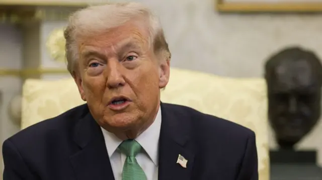 डोनाल्ड ट्रंप