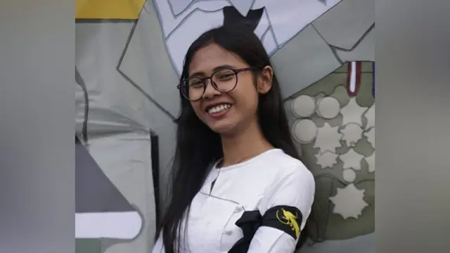 မလင်းလင်း