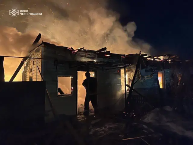 После удара дрона начался пожар