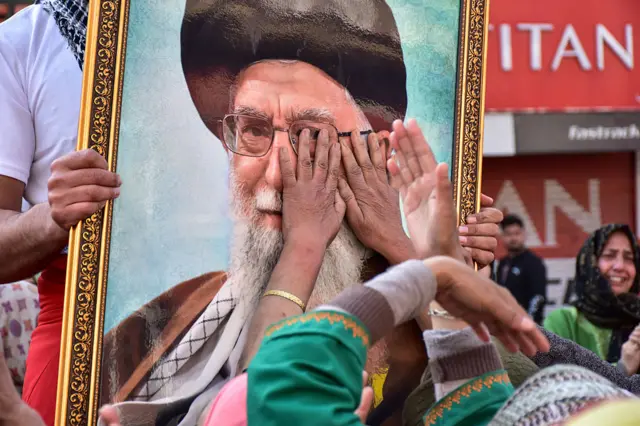 آمام خامنہ ای