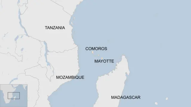 Abaturage bava mu bihugu byo mu karere bafata ingendo zica muri Tanzania, bagafata amato abageza mu birwa bya Comoros mbere yo gufata ayandi abageza mu kirwa cya Mayotte