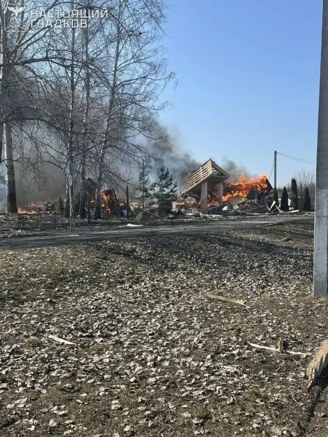 Гладков опубликовал фото последствий удара по селу Смородино