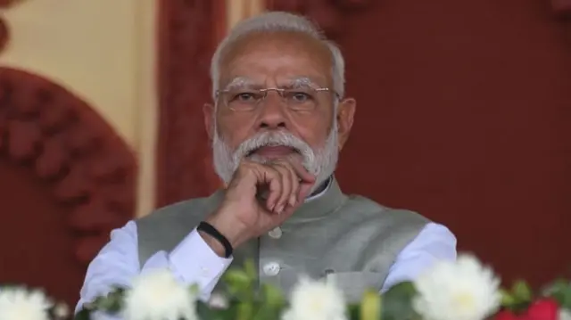 नरेंद्र मोदी