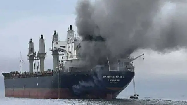 जहाज़ों पर हमला