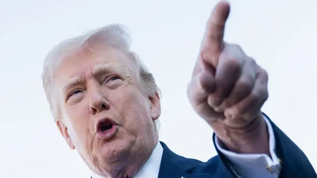 डोनाल्ड ट्रंप