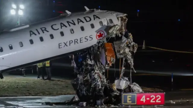 क्षतिग्रस्त प्लेन