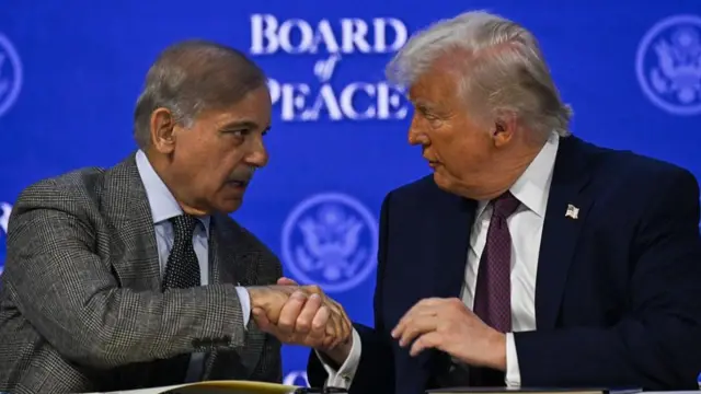 Ministirri Muummee Paaksitaan Shebaaz Shariif  fi Pireezdantii US Donaald Tiraamp