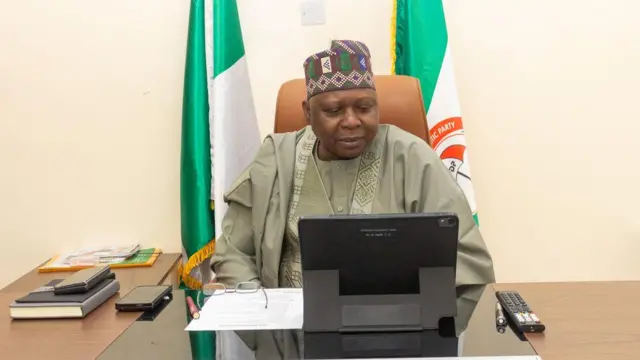 Ụlọikpe enyela ikike ka a nwuchie Onyeisi otu ngalaba PDP bụ Turaki