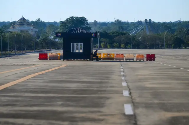 နေပြည်တော်မြင်ကွင်း (ပုံဟောင်း)