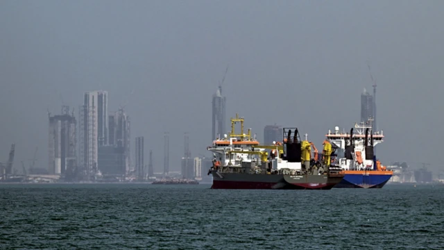 'स्ट्रेट ऑफ़ होर्मुज़'