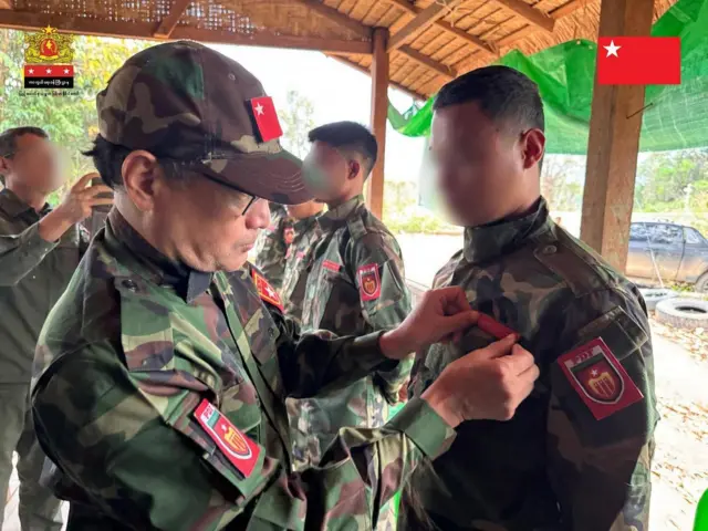 အမျိုးသားလွတ်မြောက်ရေးတပ်တော် NLAက PDF တပ်ရင်းအဖြစ် NUG ကာကွယ်ရေးဝန်ကြီးဌာန၊ အမှတ် ၁ စစ်ဒေသကွပ်ကဲမှုခံယူတဲ့ အခမ်းအနား