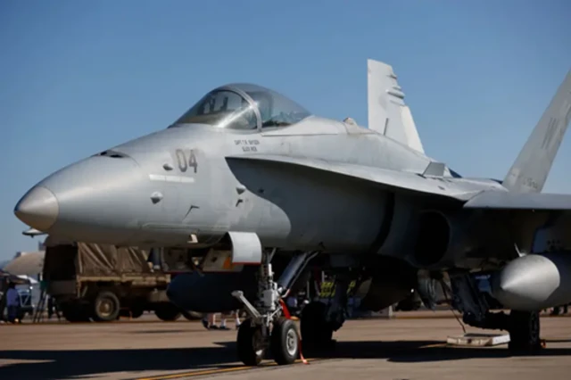 f-18