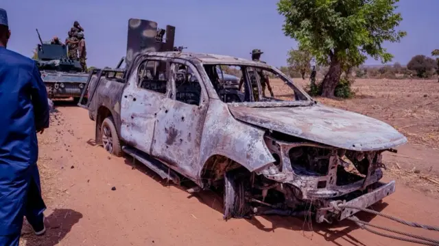 Ụgbọala ndịagha a gbara ọkụ na mwakpo ahụ