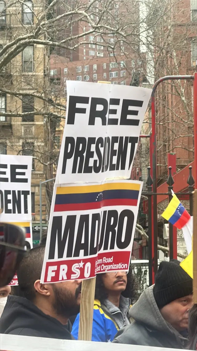 Manifestantes a las afueras del tribunal piden la liberación de Maduro
