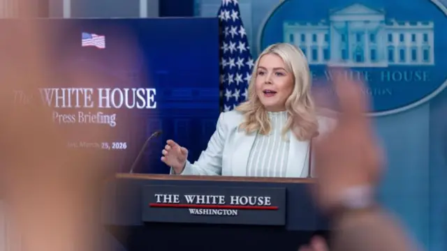 السكرتيرة الصحفية للبيت الأبيض، كارولين ليفيت