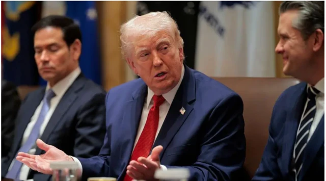 ትራምፕ ምስ ሰበስልጣናቱ