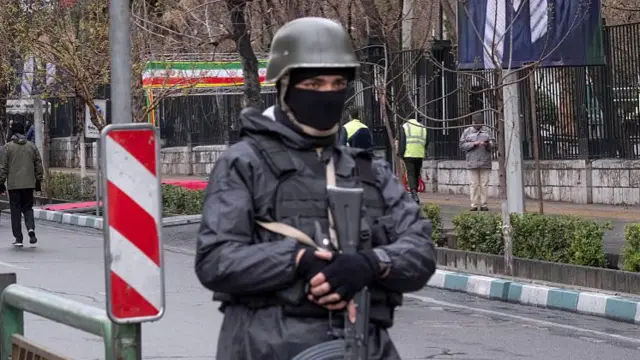 ईरानी सैनिक की तस्वीर