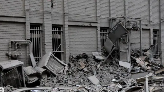 حمله به دانشگاه علم و صنعت