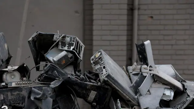 حمله به دانشگاه علم و صنعت