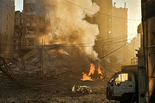 লেবাননে বিমান হামলার পর এবার স্থল অভিযানের কথা জানিয়েছে ইসরায়েল