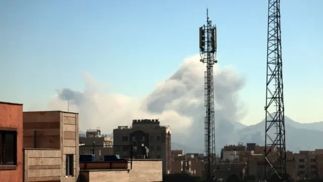 عکسی از تهران که مورد حمله هوایی قرار گرفته