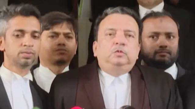 রিট আবেদনের পক্ষে তিনজন আইনজীবী শুনানি করেন